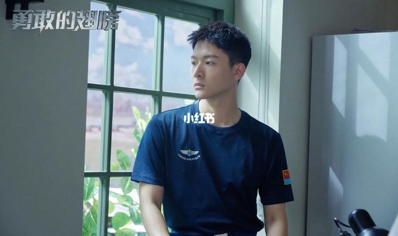 张晚意新剧胖到认不出？同组沈月素颜却杀疯了